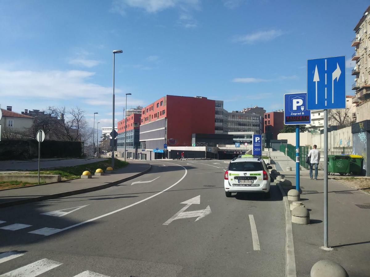 Central Zagrad Apartment Rijeka Buitenkant foto